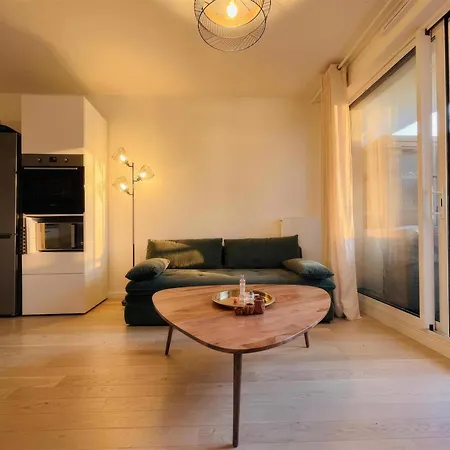 Climatisé Avec Terrasse ,2 Min De La Gare, Montparnasse à 10 Min