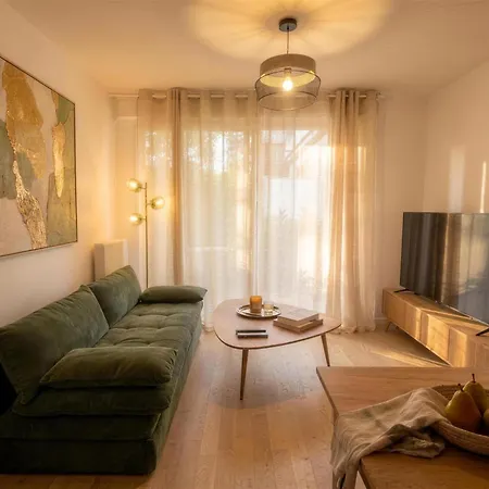 Climatisé Avec Terrasse ,2 Min De La Gare, Montparnasse à 10 Min *